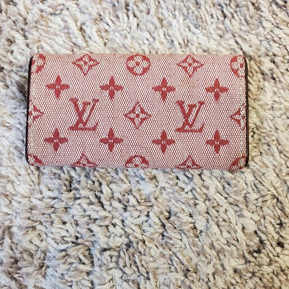 Authentic Louis Vuitton Red Mini Lin Keychain - Picture 3 of 8